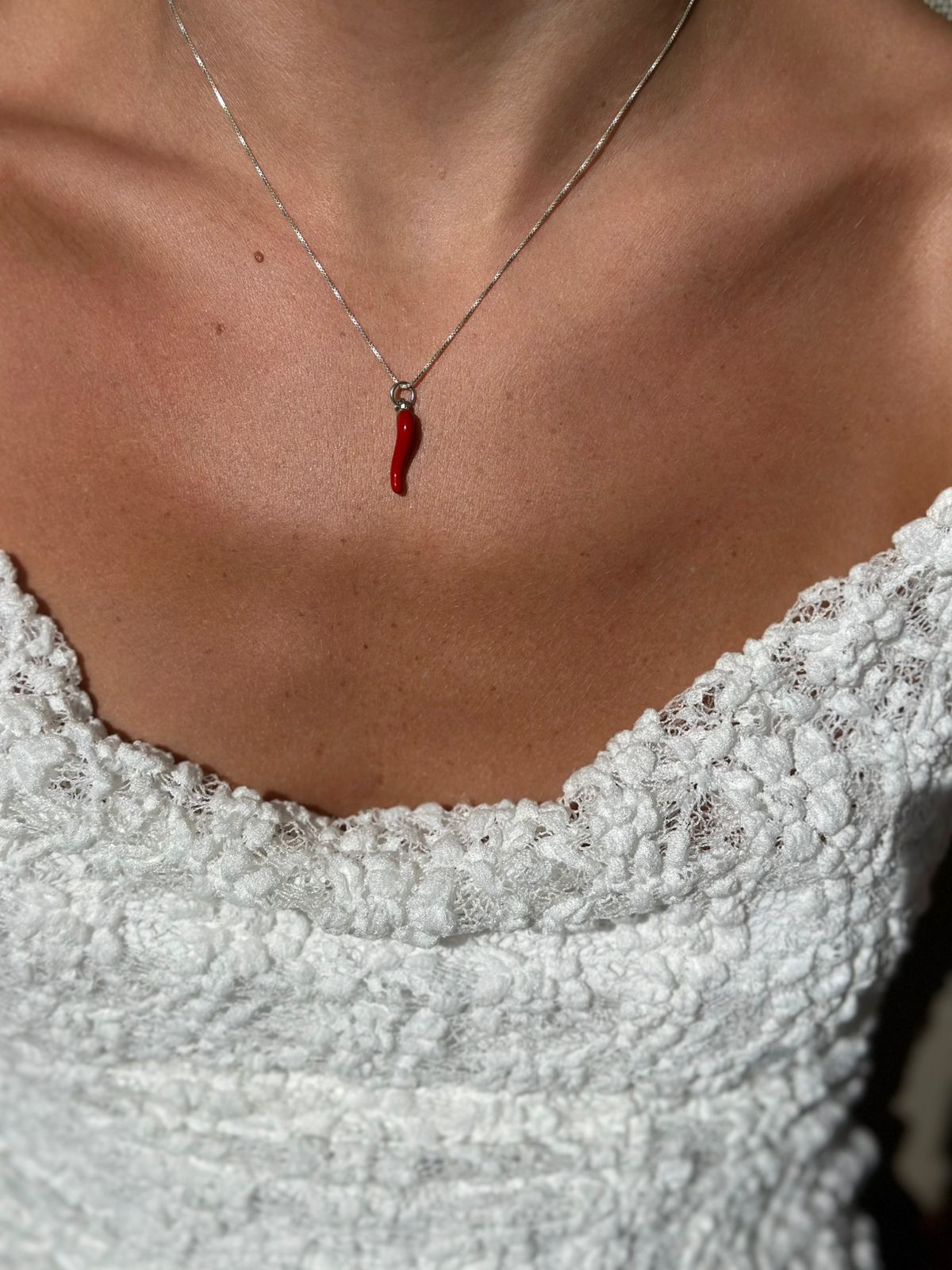 ვერცხლისფერი კორნიჩელოს ყელსაბამი